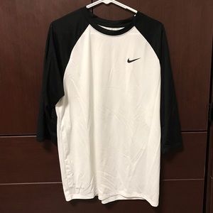 NWOT White and Black Nike 3/4 T-shirt
